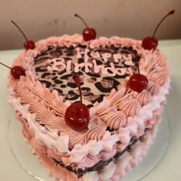 Cicys tres leches cakes