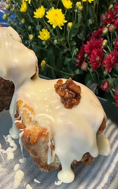 cinnamon roll specialty joplin mo